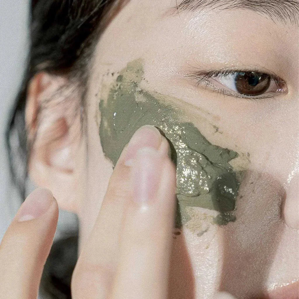 Hassas Ciltlere Noni Özü İçeren Yağ ve Gözenek Arındırıcı Kil Maskesi - Noni Refresh Clay Mask 100 mL - Celimax - Vionine