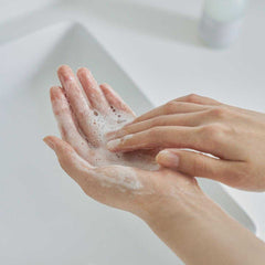 Hassas ve Kuru Ciltleri Nemlendiren Nazik Jel Temizleyicii - Dual Barrier Mild Gel Cleanser 200 mL - Celimax - Vionine