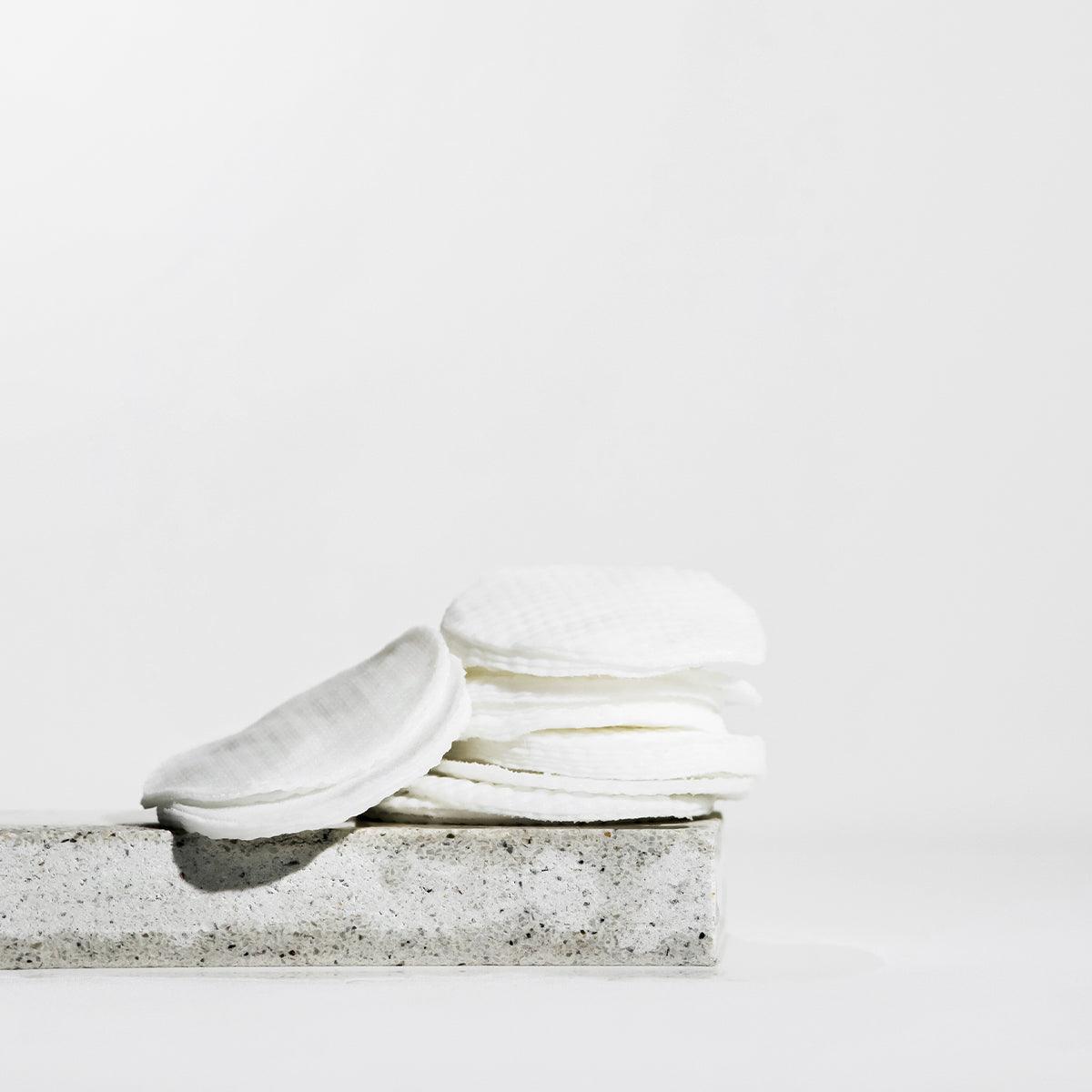 Jiwoogae Heartleaf Yatıştırıcı Ve Nemlendirici BHA Pad - Jiwoogae Heartleaf BHA Peeling Pad (60 Pads) - Celimax - Vionine