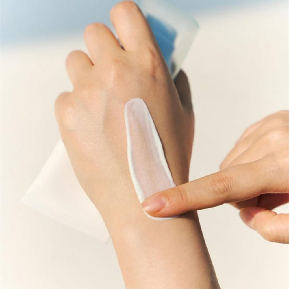 SKIN1004 Madagascar Centella Hyalu - Cica Water - Fit Sun Serum SPF 50+ PA++++ 100ml - SKIN1004 - Vionine